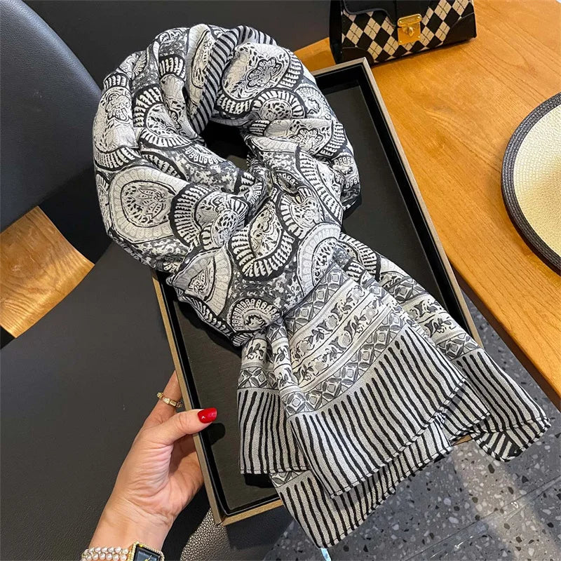 New Spring Women Cotton Scarf Beach Hijab Shawls and Wraps 2024 Luxury Brand Flower Female Foulard Echarpe Designer Bandana